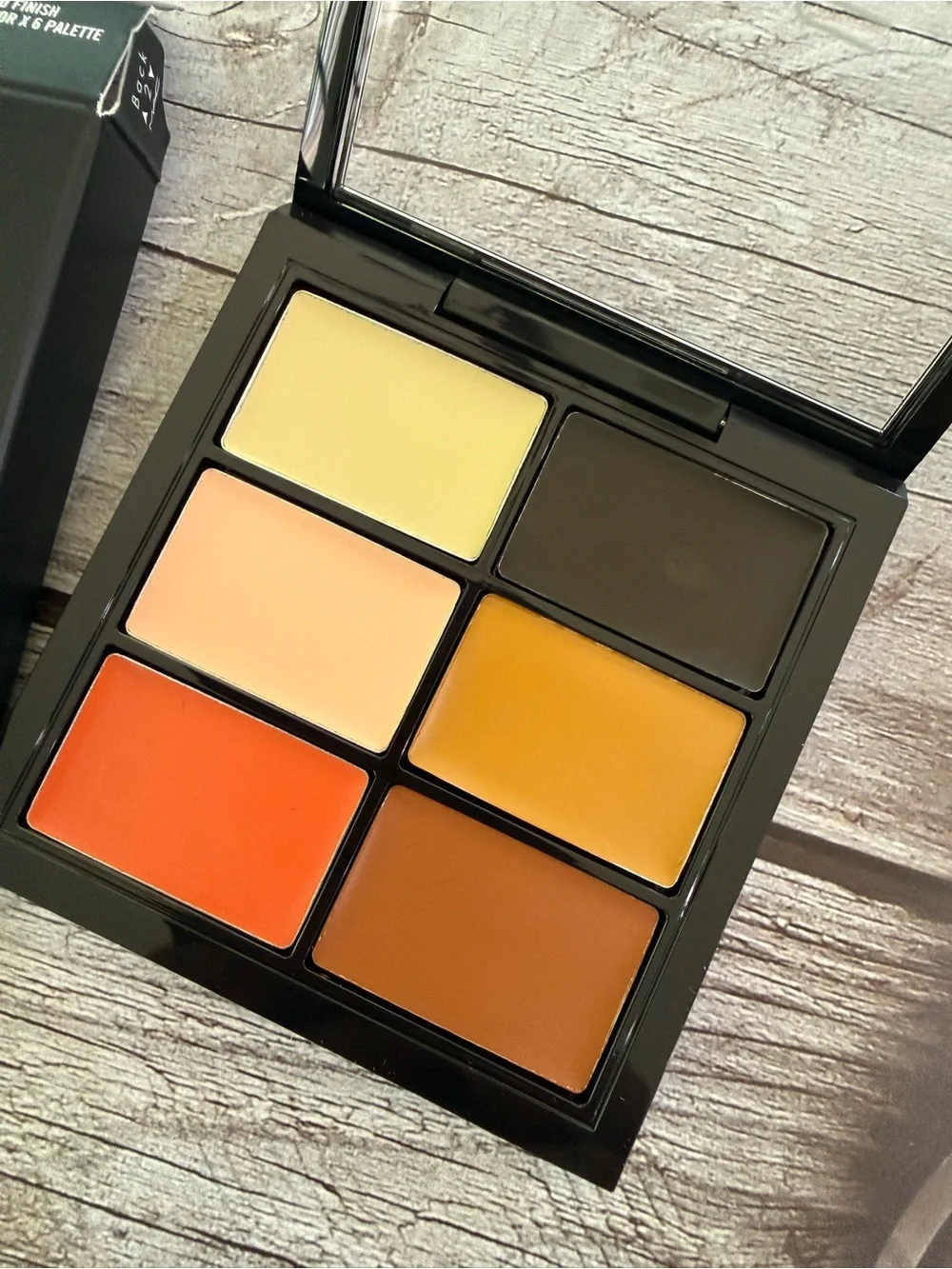 Mac Studio Finish Skin Corrector x 6 Palette Full size 0.21oz/ 6g, NIB